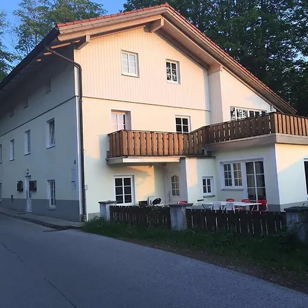 Design-apartment Am Wildbach Mit Bergblick & Direktem Zugang Zur
